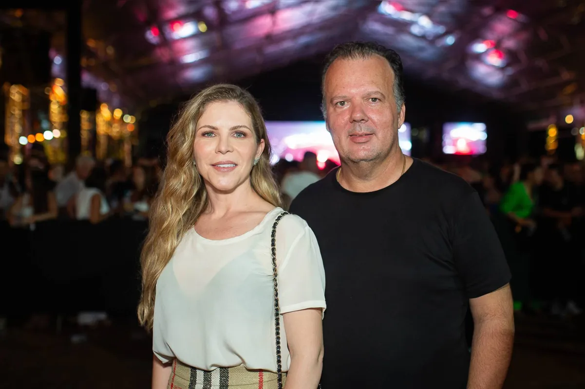 Rodrigo Ferro e a esposa, Carla