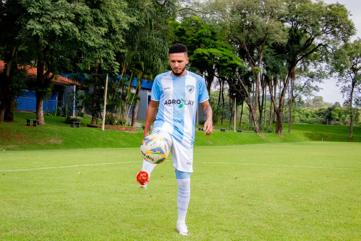 Giancarlo teve bom desempenho no último Campeonato Baiano: "Escolhemos o Londrina pela vitrine e tradição do clube"