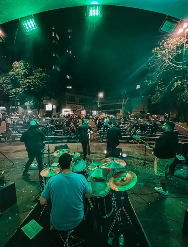 Show na Concha Acústica: palco histórico de muita música, dança e teatro tem atividades em vários dias da semana