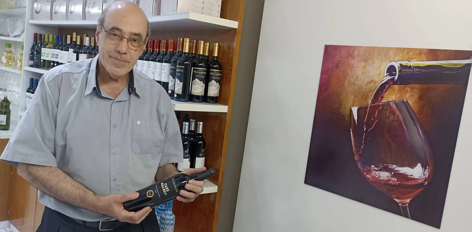 Edmilson Palermo Soares tem uma loja de vinhos na Galeria do Villa Rica e frequenta o centro histórico desde a década de 1960