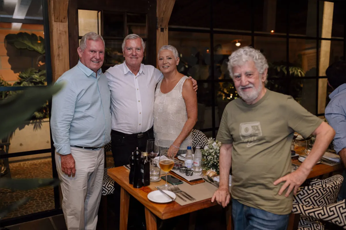Ivo Vicentini, seu irmão Ilton e a esposa Audrey e o amigo Apolo Teodoro