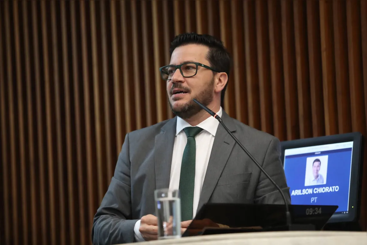 “Eu acho que ele (Bolsonaro)  está fazendo esse movimento para tentar se salvar, inclusive. Ele está tentando criar resiliência”, avalia Arilson Chiorato (PT)