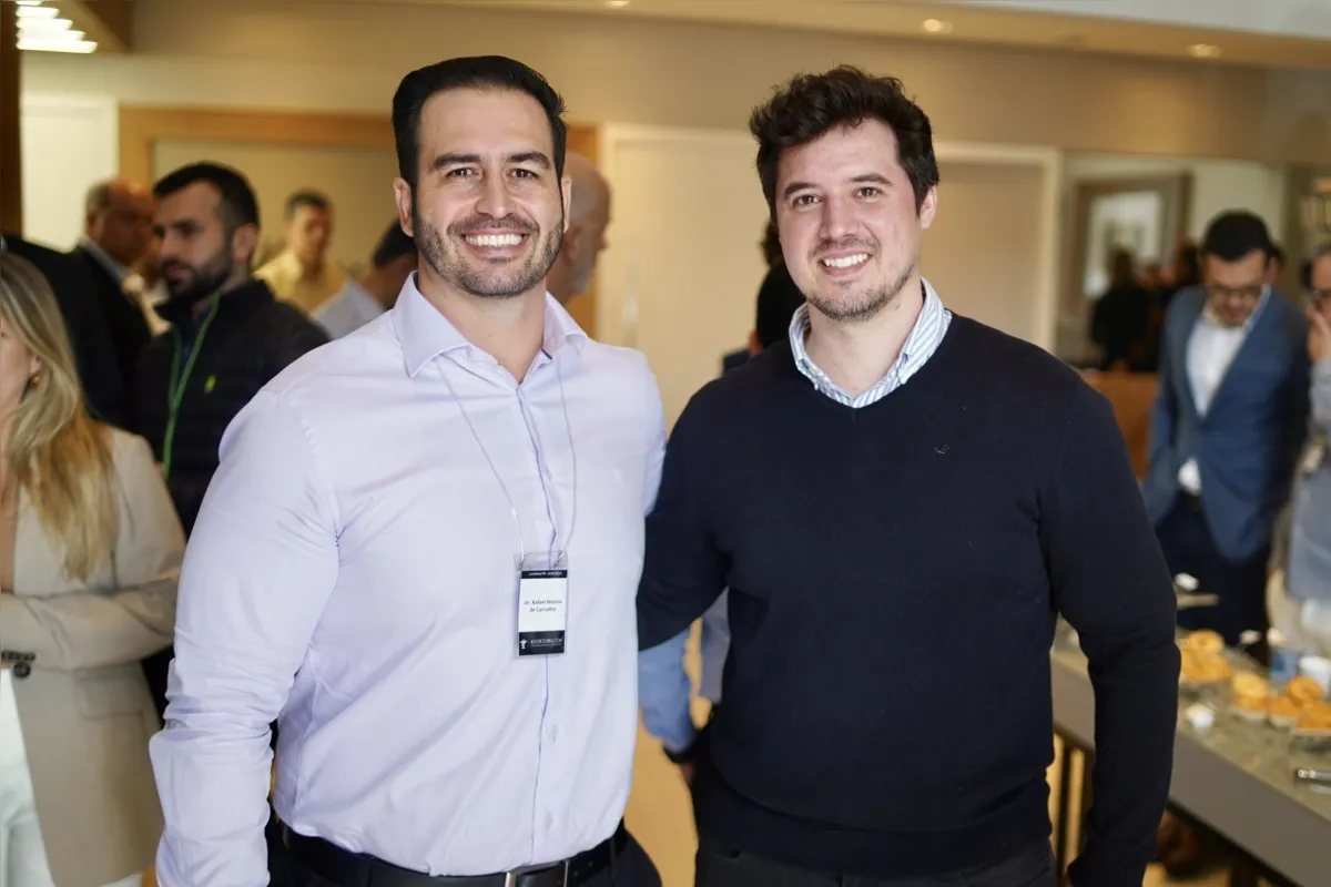 Dr. Rafael Molina de Carvalho e Dr. Roberto Faleiros
