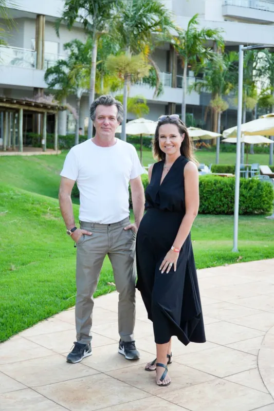 Patrick Ferro, presidente do Grupo SM, que traz, entre seus diversos negócios, o braço imobiliário CA2A, e a arquiteta Juliana Meda