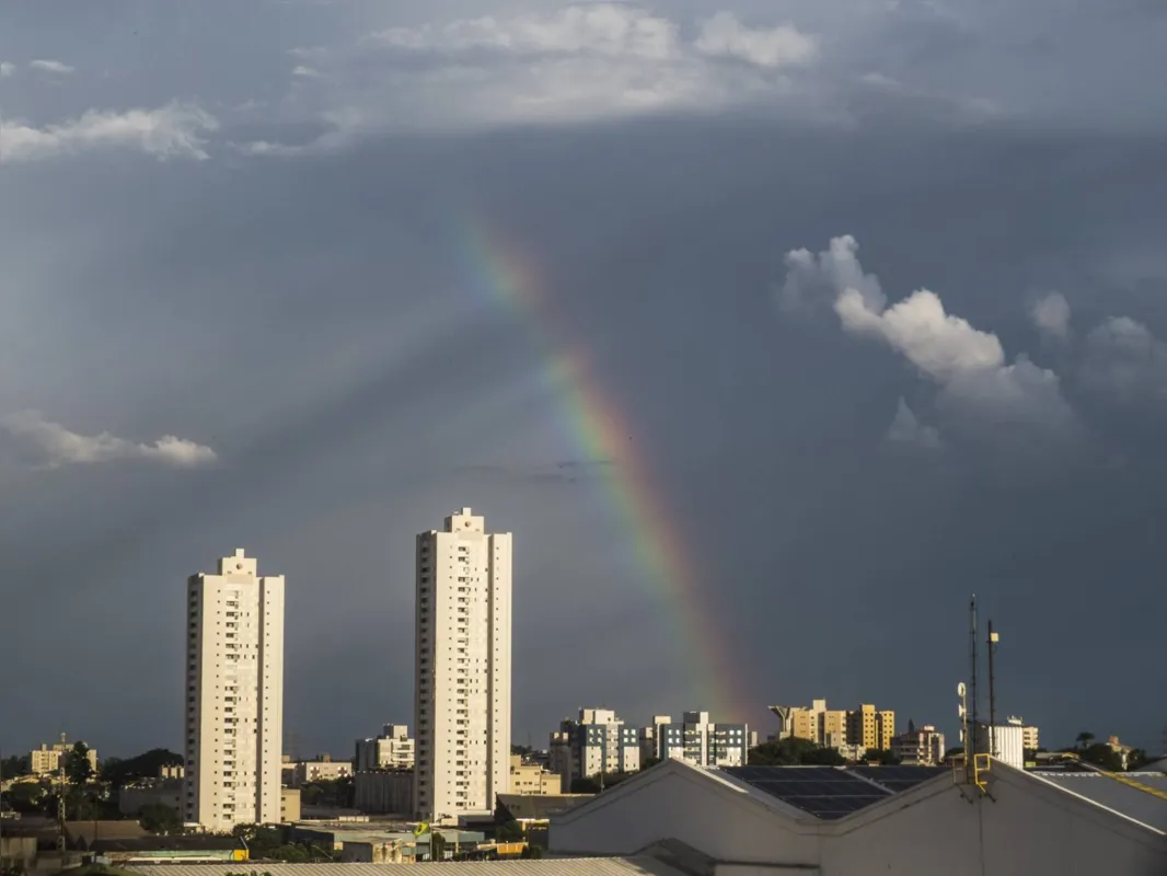 Imagem ilustrativa da imagem CIDADE FALA: O espetáculo do arco-íris