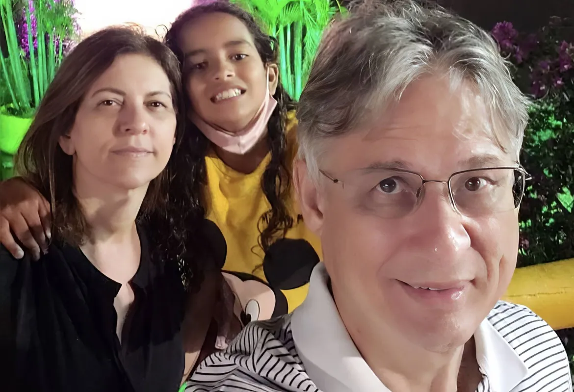 Maria de Lourdes com a filha Ana Luísa e o marido, o cardiologista José Alberto Correa Silva