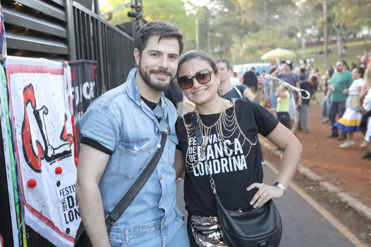 Renato Forin Jr, jornalista, e Danieli Pereira, produtora cultural "Londrina é reconhecida pela potência artística dos seus Festivais, e o Carnaval pode e deve fazer parte deste planejamento"