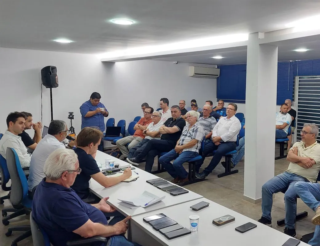 Conselheiros do Londrina aprovaram a proposta para aquisição da SAF do clube pela empresa Squadra