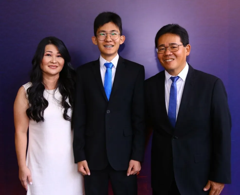 Eunice Kobayashi Hagino, Nathan Hideyuki Ono e Ricardo Hidehito Ono