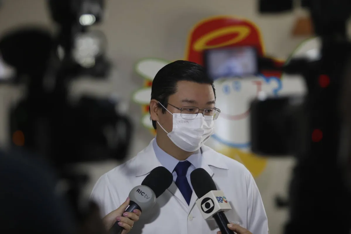 Cardiologista Luiz Takeshi Nagahashi foi o responsável pela cirurgia: "Era uma condição em que (sem o transplante) poderia acontecer o pior"