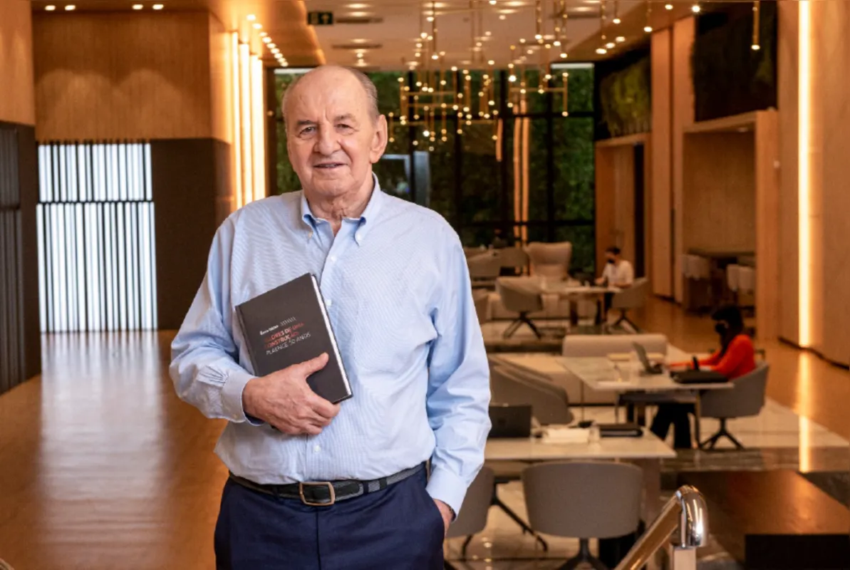 Ézaro Fabian, fundador da Plaenge, na Central de Decorados em Londrina: a cidade faz parte da história da marca e a Plaenge faz parte da história de Londrina
