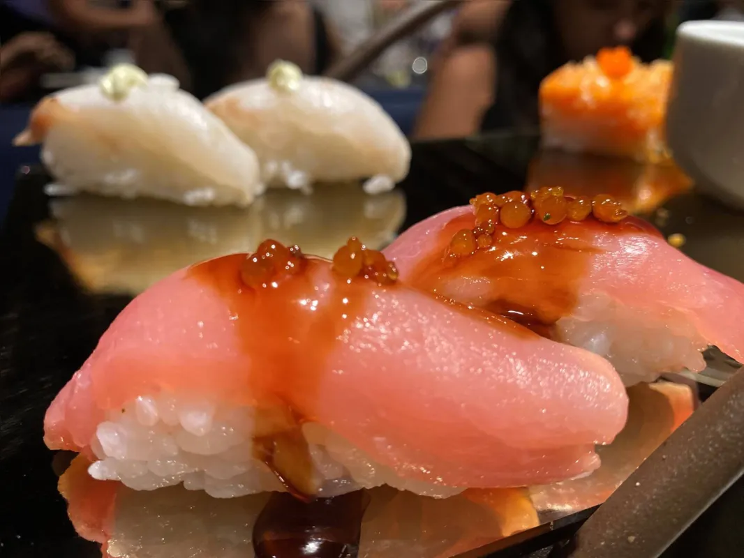 Niguiri de atum especial: sabor refinado entre outros do cardápio