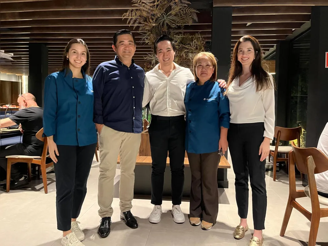 Equipe do Matsuri: da esquerda para a direita, Maria Fernanda Canizares, diretora de operações; Cláudio Koyama,  diretor de produto; Raphael Koyama, diretor geral; Emiko Koyama. diretora de lojas e Maria Clara Rocha, diretora de franquias