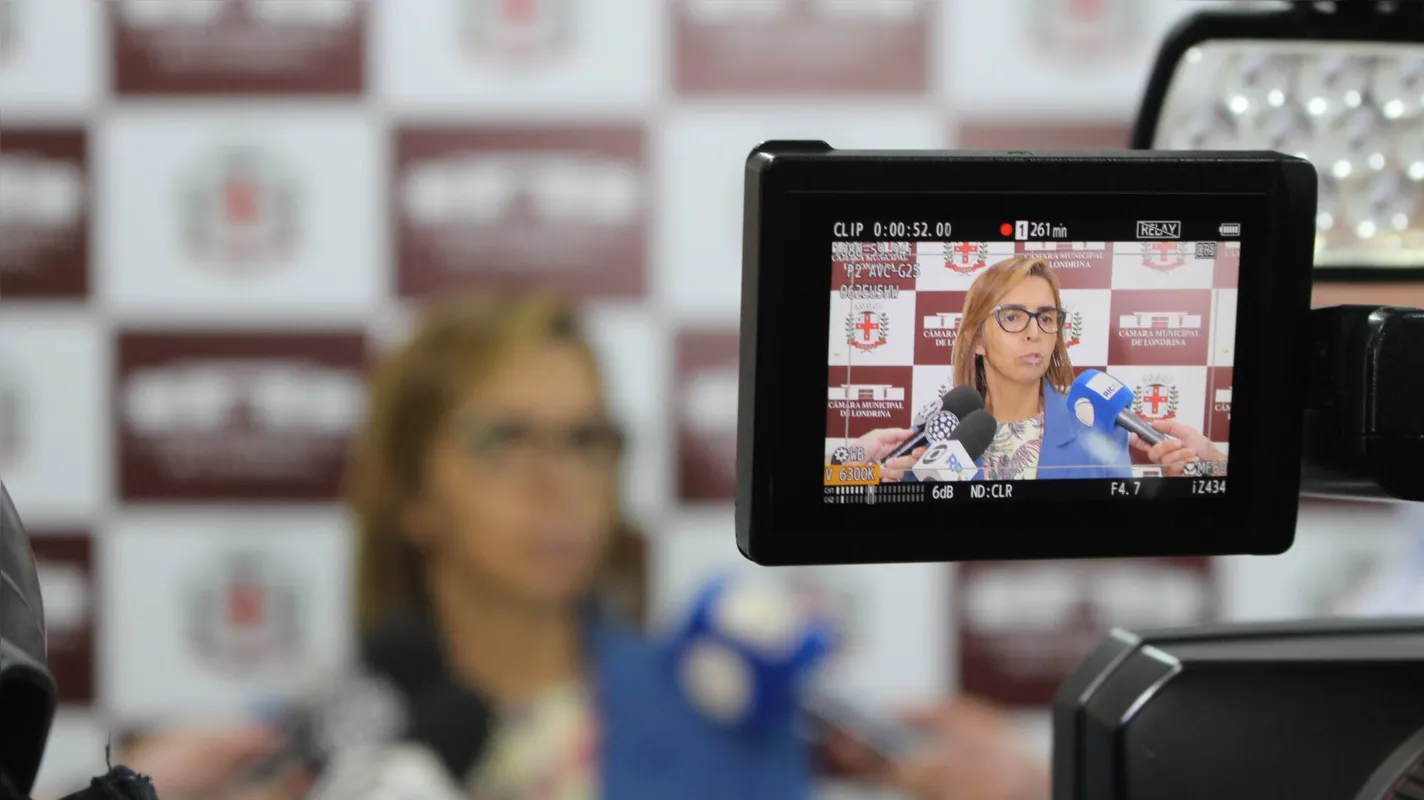 “Politicamente, eu não sou vista como Mara; sou vista como Boca Aberta [fazendo referência ao marido, Emerson Petriv, que é ex-deputado federal]”, diz Mara sobre a rejeição que enfrenta