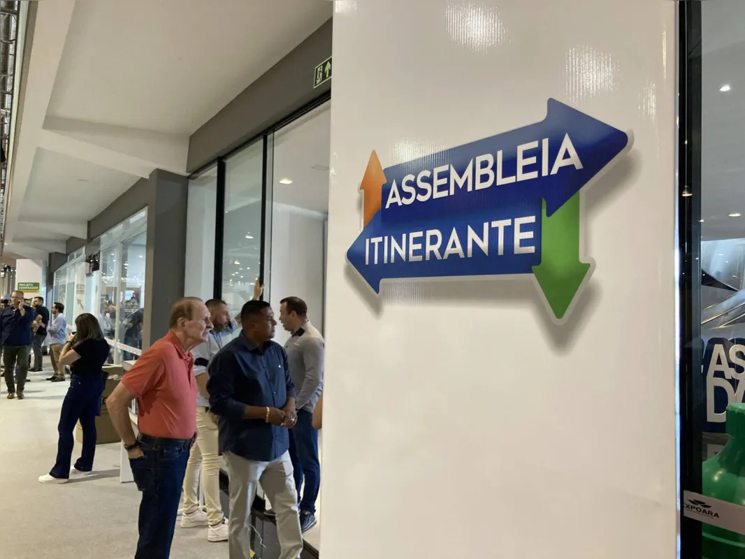 Imagem ilustrativa da imagem Deputados recebem demandas da região em sessão em Arapongas