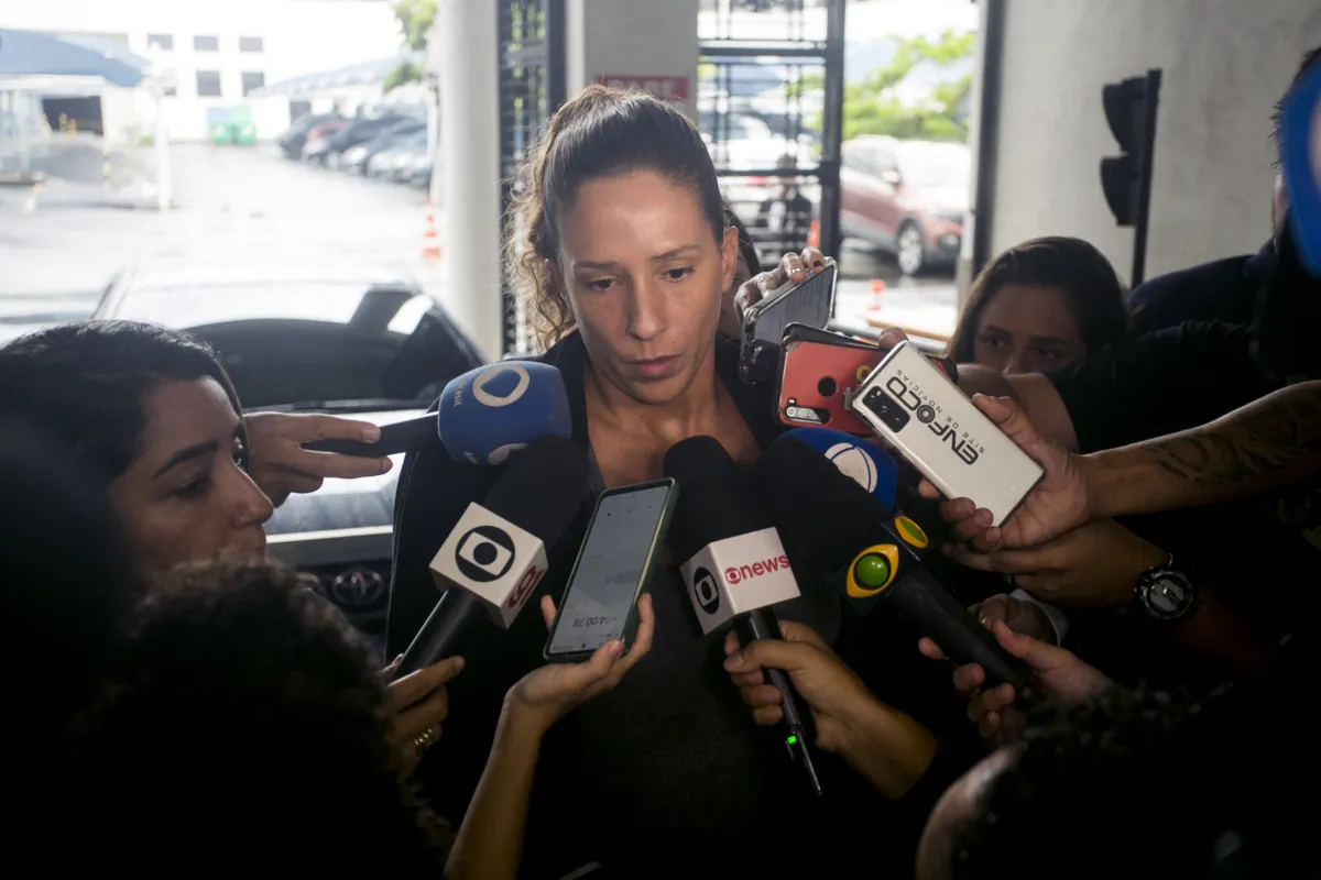 Monica Benicio, viúva de Marielle, esteve na delegacia da PF e falou com a imprensa