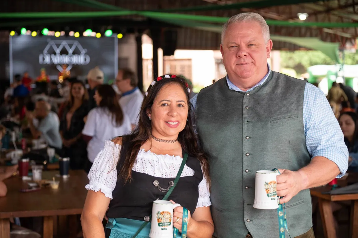 A advogada Erika Häussler com seu marido, o superintendente de Desenvolvimento e Mercado da Unimed Londrina, Ricardo Häussler