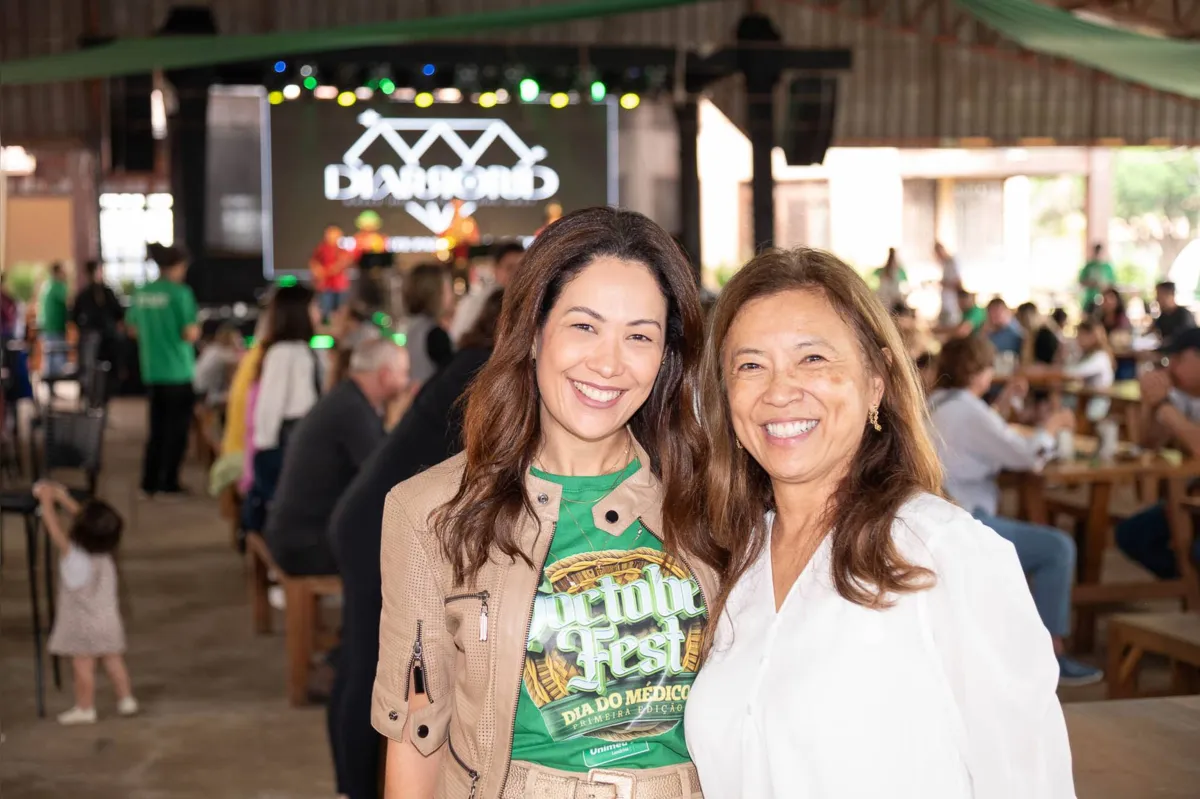Gerente de Marketing & Comunicação da Unimed Londrina Dayane Santana, e a cooperada e gerente de Regulação Dra. Sueli Muramatsu