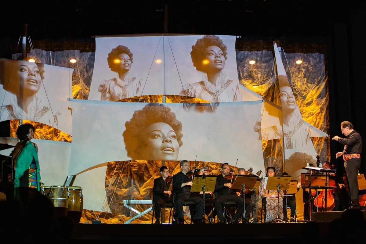 "Lírica Preta": com músicos da Osuel, solistas e um coro fantástico, montagem resgatou a trajetória de cantoras negras