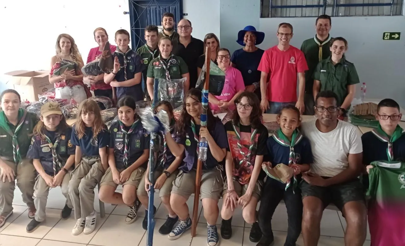 Imagem ilustrativa da imagem Emendas impositivas beneficiam trabalho de grupo de escoteiros com novos uniformes