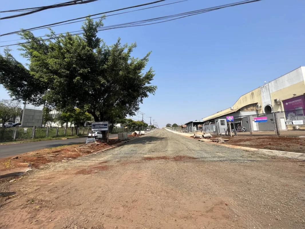 Avenida Juvenal Pietraróia está sendo duplicada em 500 metros