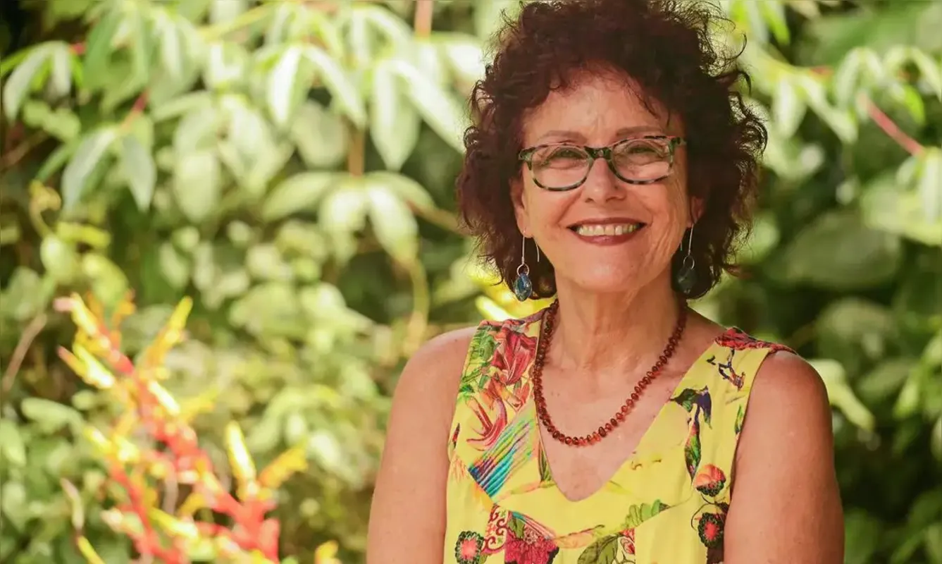 Roseane Murray é atacada por cachorros