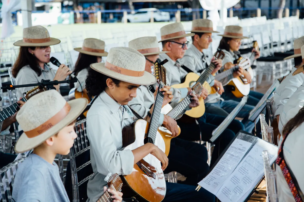 ABERTURA EXPO