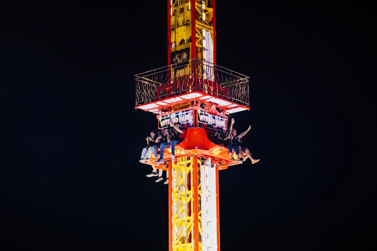 PARQUE NOTURNO