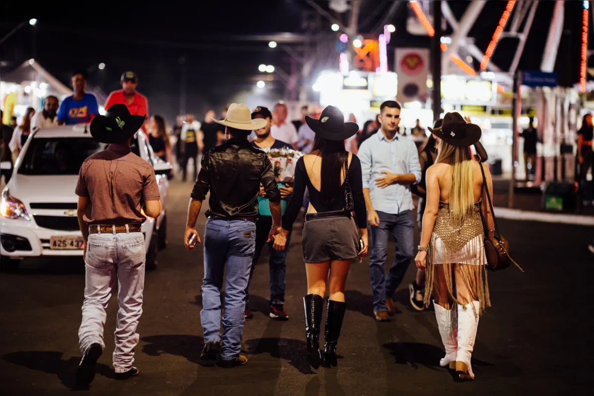 PARQUE NOTURNO