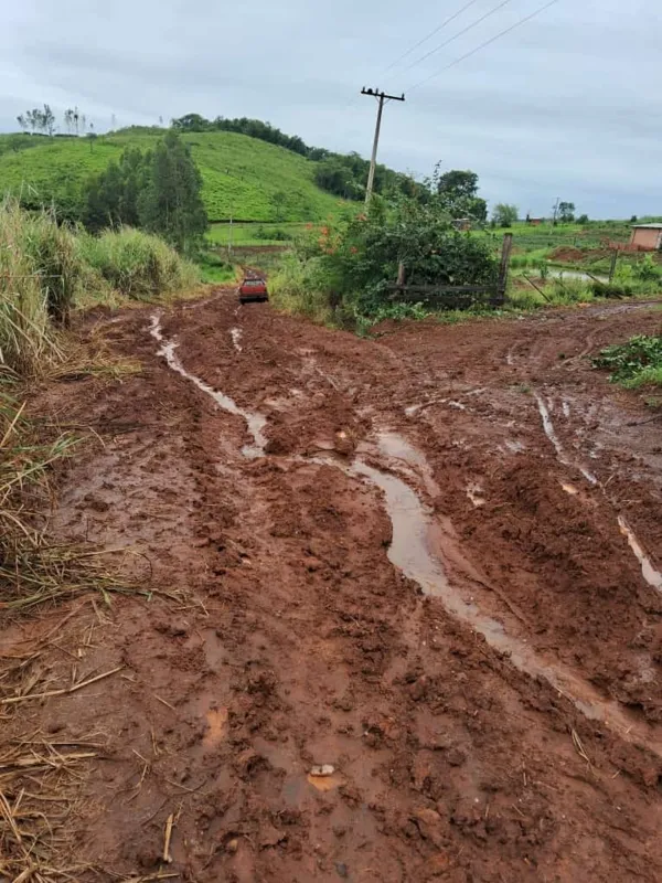 Assentamento tem 109 quilômetros de estradas de terra: "estado de calamidade"