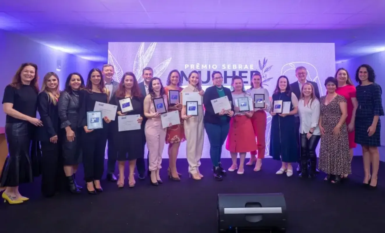 Imagem ilustrativa da imagem Flávia Gnoatto vence Prêmio Sebrae Mulher de Negócios