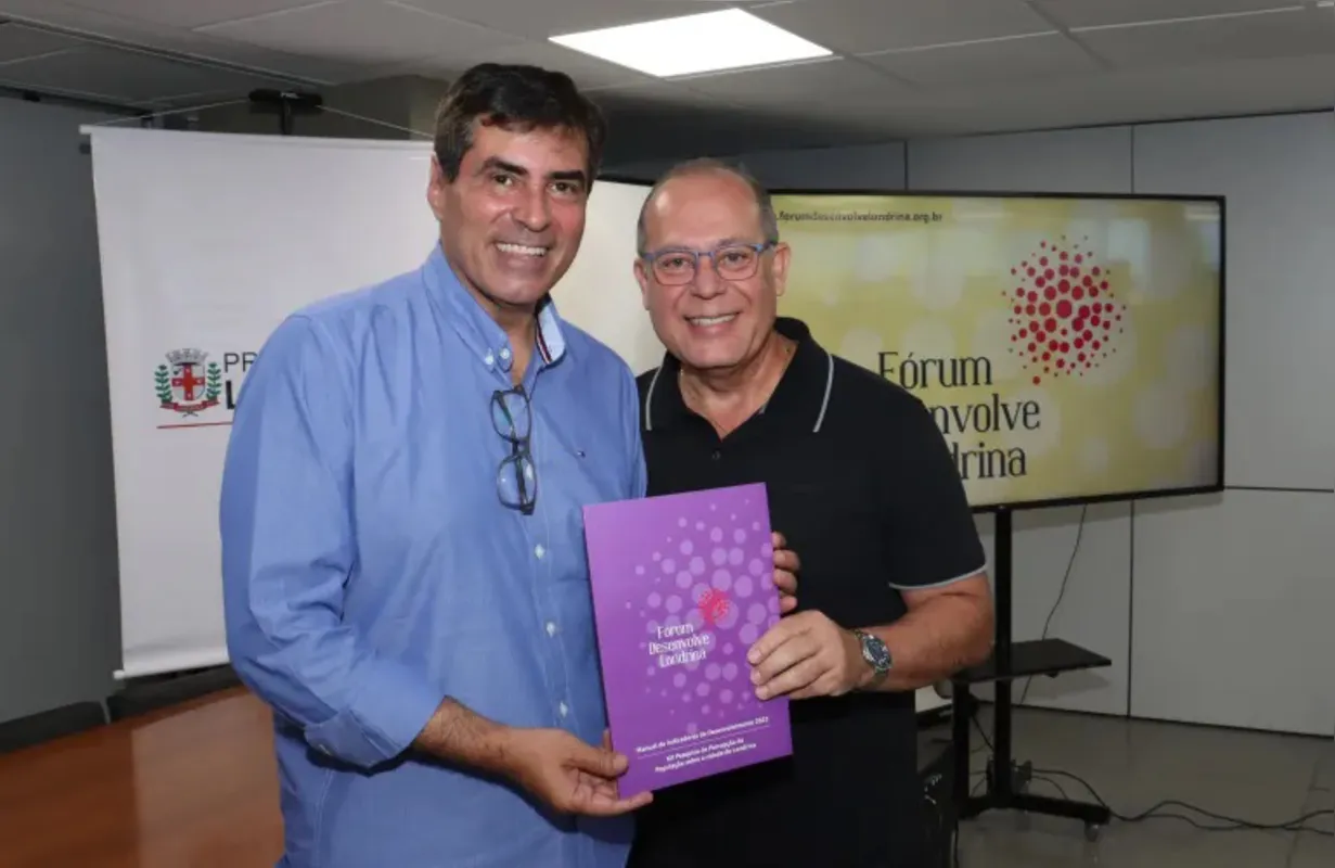 Prefeito Marcelo Belinati e o presidente do Fórum Desenvolve, Nicolás Mejía, superintendente do Grupo FOLHA