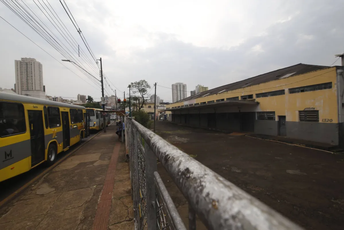 O terreno do futuro terminal terá um investimento de R$ 19 milhões e busca solucionar um problema histórico para os usuários do transporte metropolitano