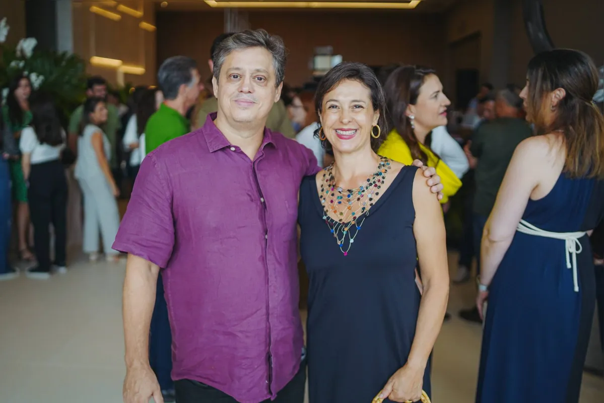 Angelo e Simone Bellusci Cavalcante.  “O edifício oferece qualidade de vida para quem se instalar aqui. O bairro já possui estrutura para recebimento de mais pessoas, além de oferecer fácil trânsito e uma mobilidade urbana diferenciada”, ressaltou Angelo, que investiu no empreendimento