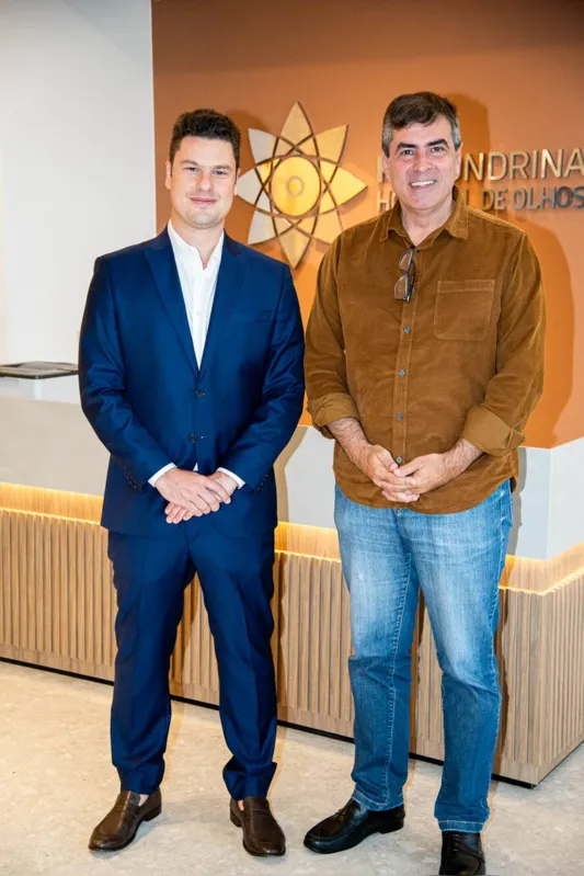 O diretor técnico do HO Londrina, Dr. Arthur Buffara van den Berg, e o prefeito de Londrina, Marcelo Belinati. “É um orgulho muito grande para Londrina receber um hospital deste porte. O HO Londrina é um hospital de primeiro mundo”, ressaltou o prefeito