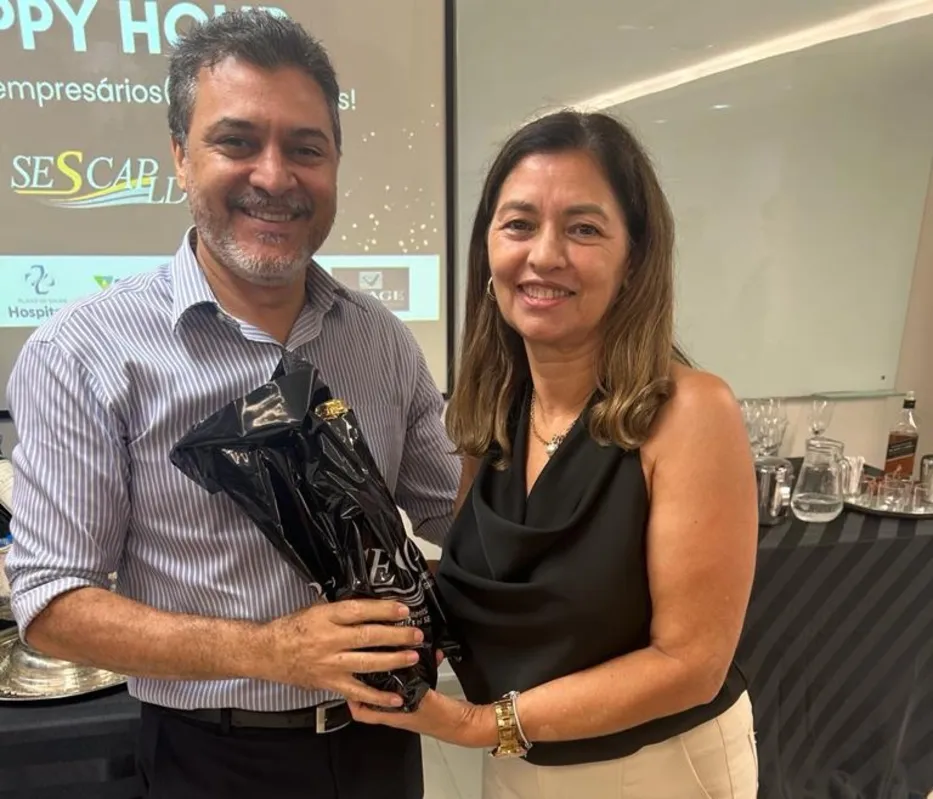 Os diretores, Claudenil Custódio e Marisa Ribeiro Furlan.