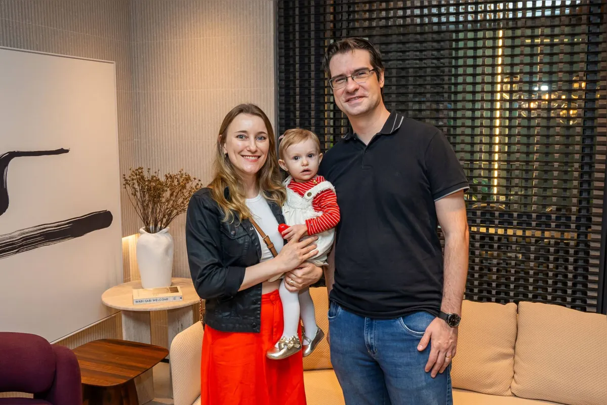 Jordana Lemke e Marlon Kierecz com a filha Megan