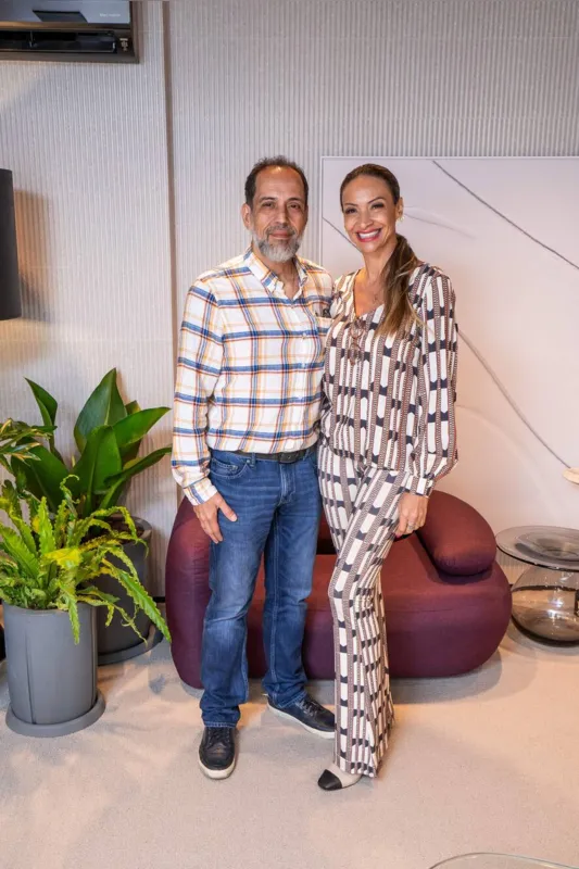 Maurício Peres da Costa e Vânia Costa