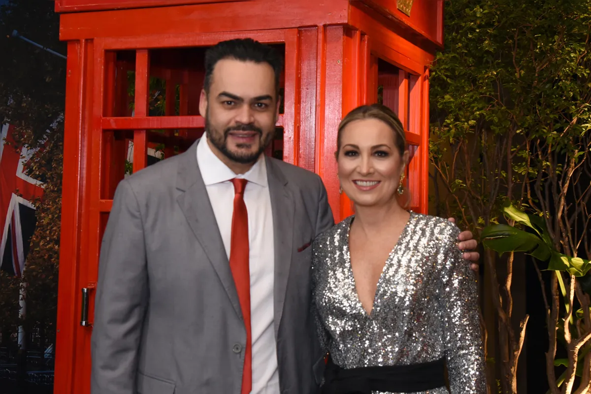 O Secretário da Saúde de Londrina, Felipe Machado, e a presidente da AONP, Marcela Vanzela Piubella