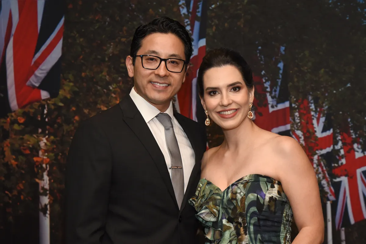 Dr Marcos Guskuma e Dra Lorenna Carvalhais Guskuna