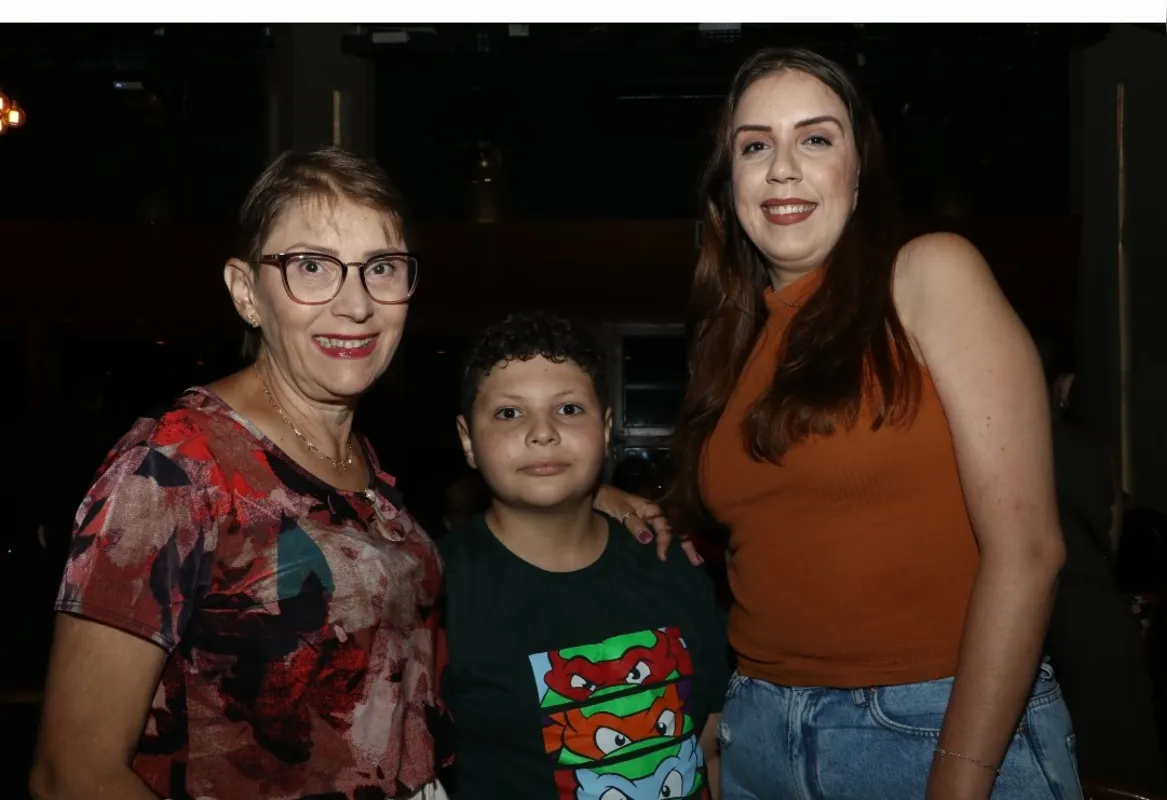 Patricia Castilho , Arthur Henrique Delalibera e Bruna Castilho