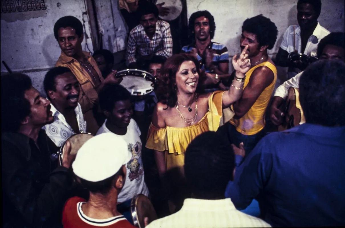 O longa-metragem “Andança – O Encontros e a Memória de Beth Carvalho”, de Pedro Bronz, retrata a vida e a obra de uma das figuras mais marcantes da música brasileira