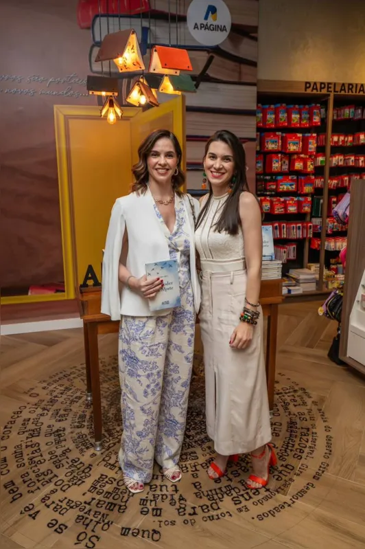 Lilian com a fonoaudióloga Andréa Borsato