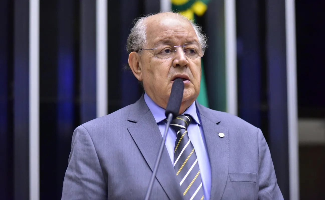 "Vamos trabalhar na elaboração para regulamentar a Lei Complementar do IVA (IBS/CBS) e do Simples Nacional", afirma Luiz Carlos Hauly (Podemos)