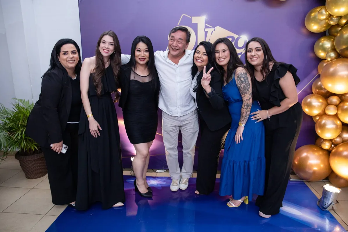 Fabio Kai com os gerentes da Regional Londrina