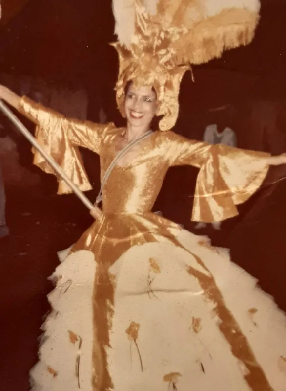 Elza Correia: a porta-bandeira que assumiu o carnaval também como movimento também político
