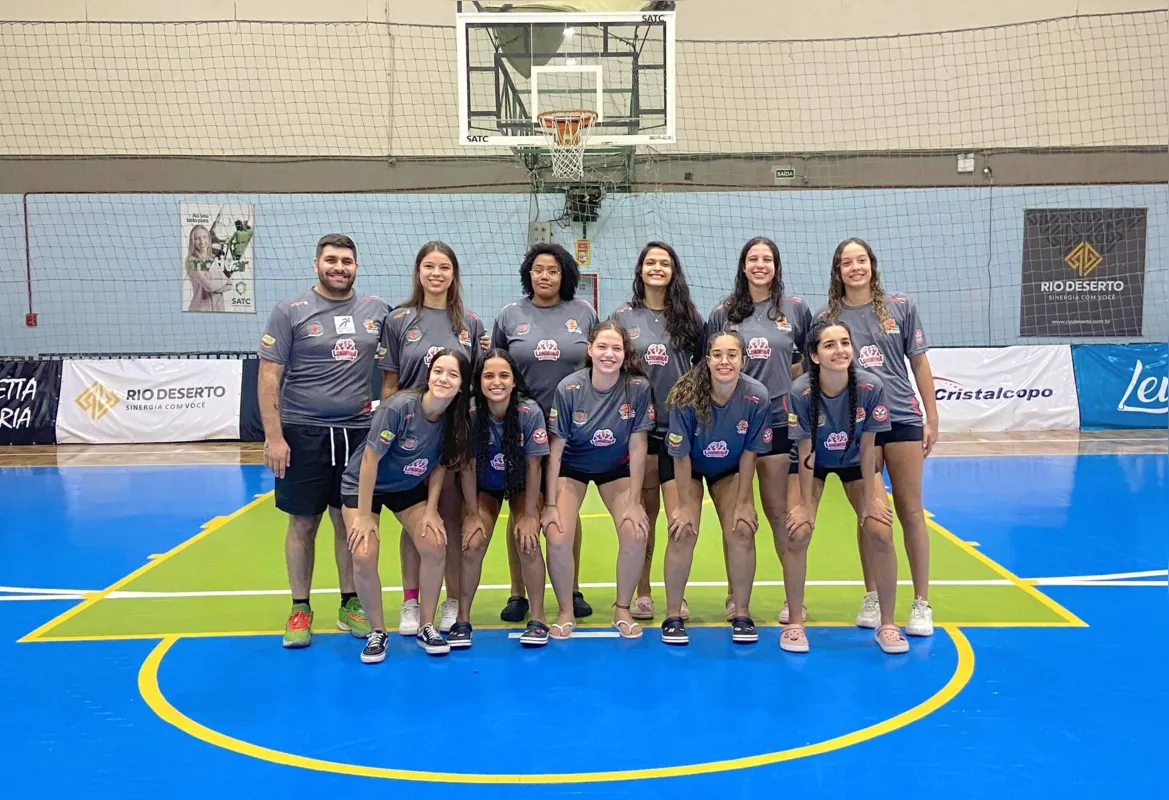 Imagem ilustrativa da imagem Londrina termina em quarto no Brasileiro Interclubes de basquete feminino