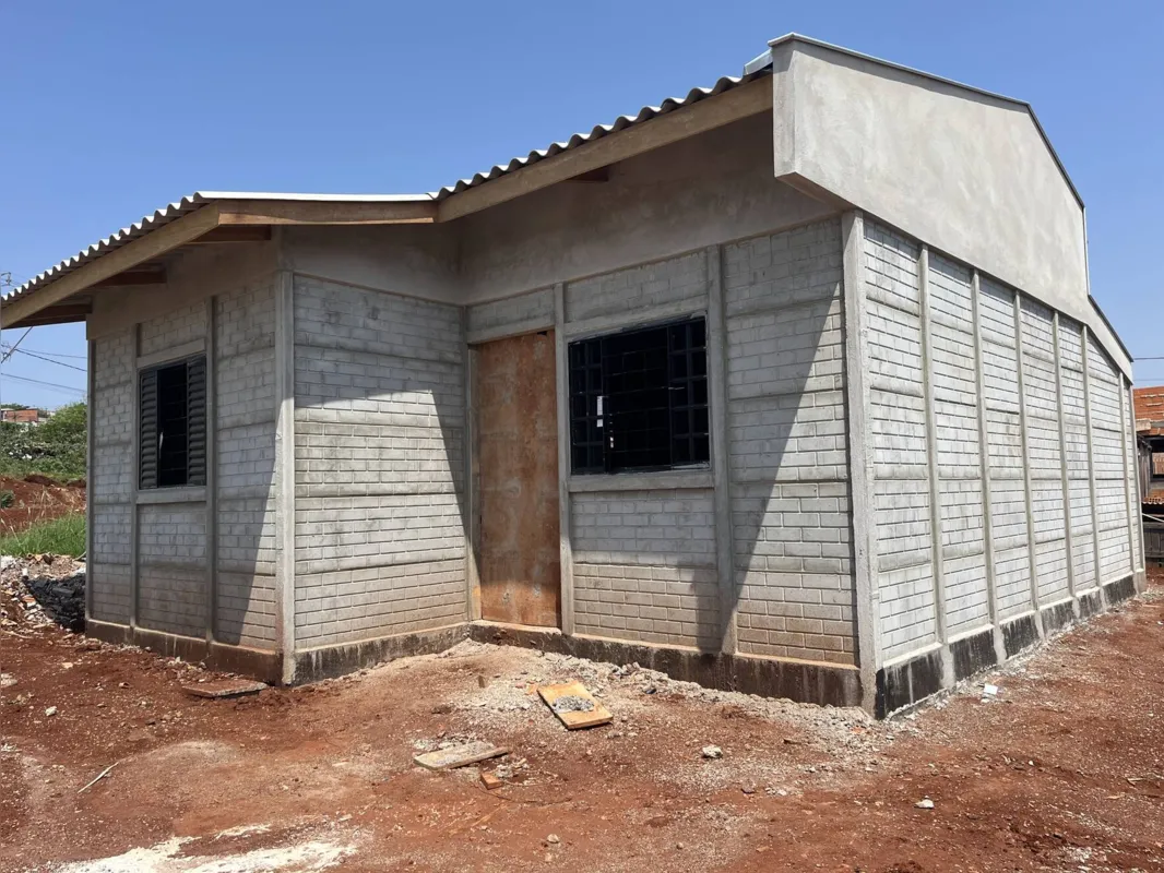 Residência fica no jardim Jequitibá, nos fundos do São Jorge; moradora vai pagar terreno com valor de parcela social