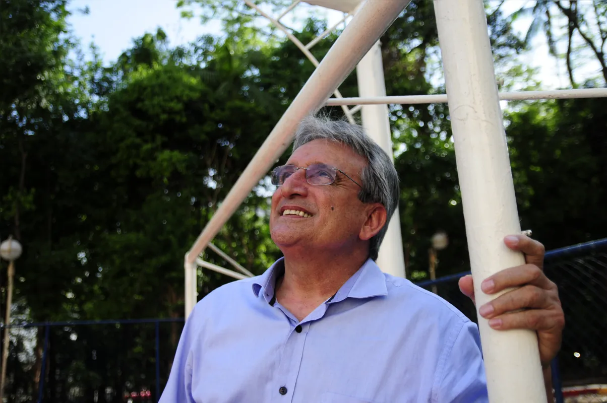 "Me parece que hoje o Dorival estaria mais bem preparado para trabalhar em um clube, onde você tem o dia a dia, mais tempo e convivência com os jogadores para implementar a sua filosofia. E isso não existe na Seleção", afirma Carlos Alberto Garcia