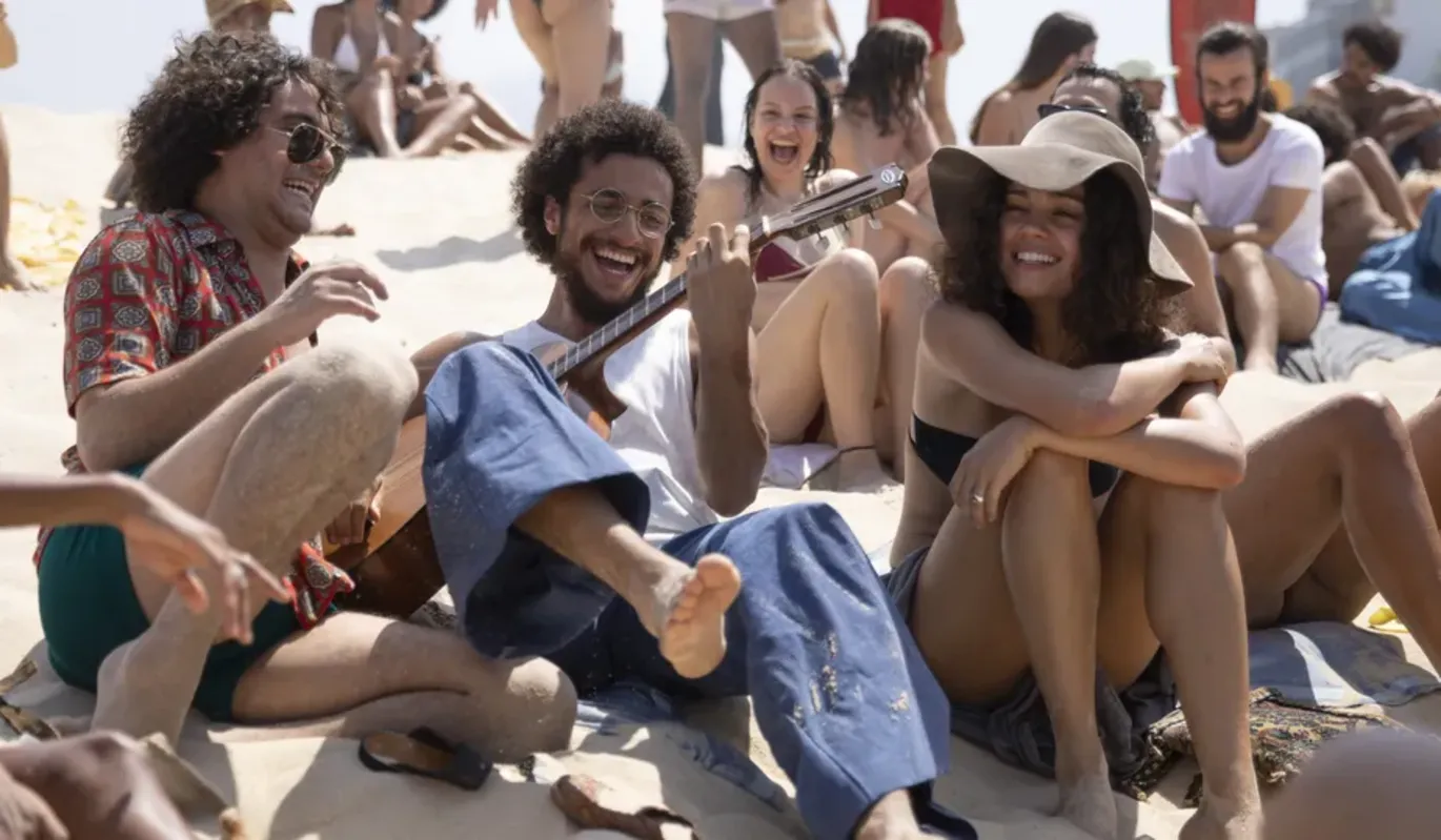 Com roteiro linear, filme funciona também como documento de época
